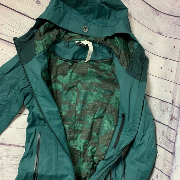 Long Lululemon Rain Jacket - Picture 4 of 7